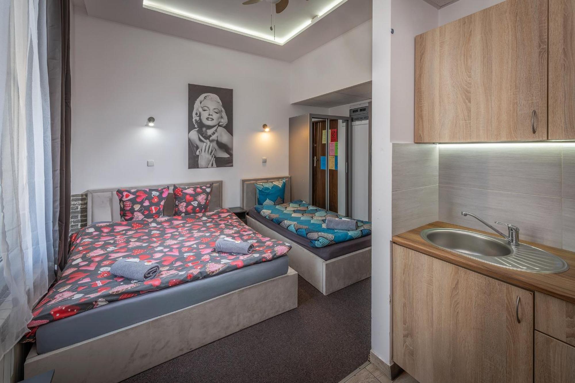 70S Business Room Krakow Luaran gambar