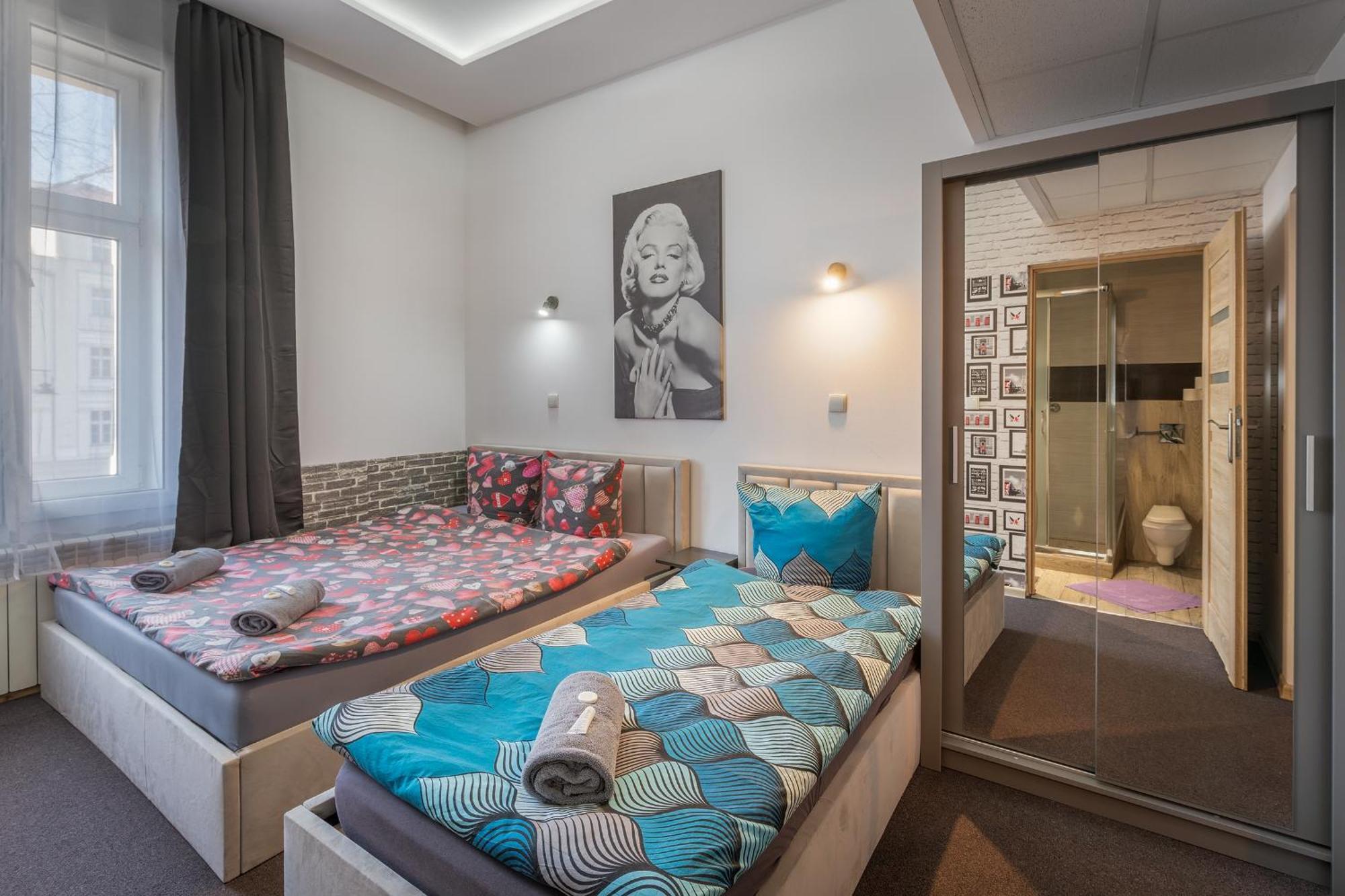 70S Business Room Krakow Luaran gambar